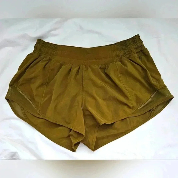 Lululemon  Hotty Hot Sports Active Gym Shorts Moss Green sz 8 fits sz 6 - Picture 2 of 9